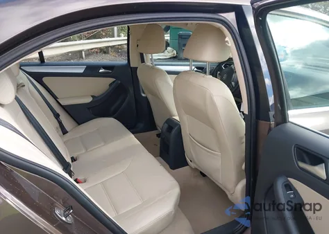 2013 Volkswagen Jetta 2.5L Se из США, поврежденный, VIN 3VWDP7AJ5DM408491